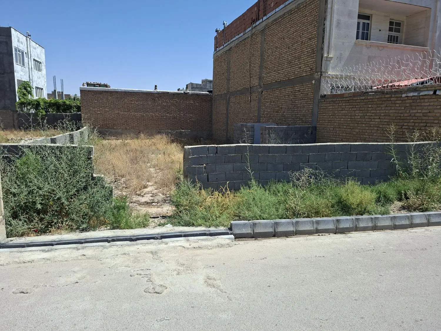زمین خالصه شهرک امام خمینی