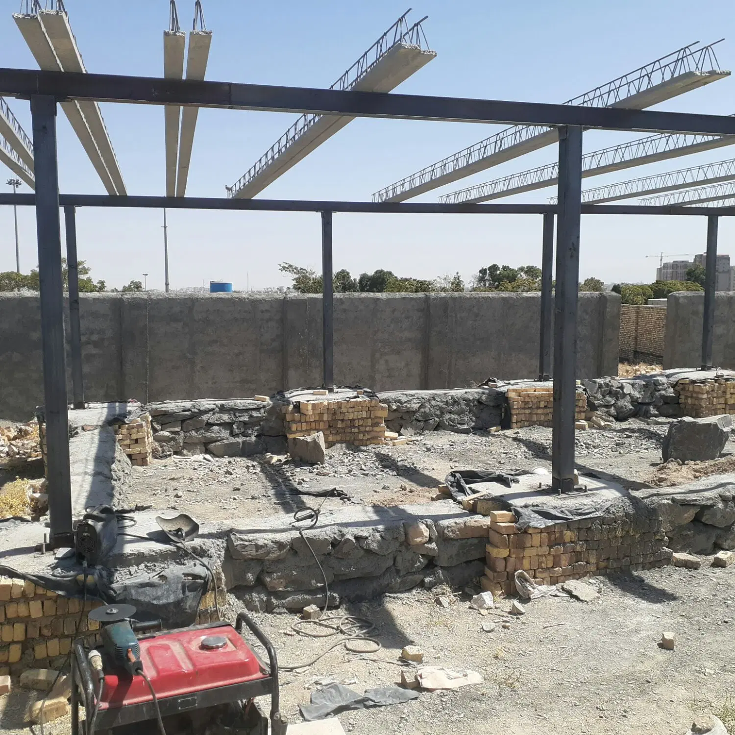 مرزیجران زمین مسکونی چهار دیوار ۶۰متر