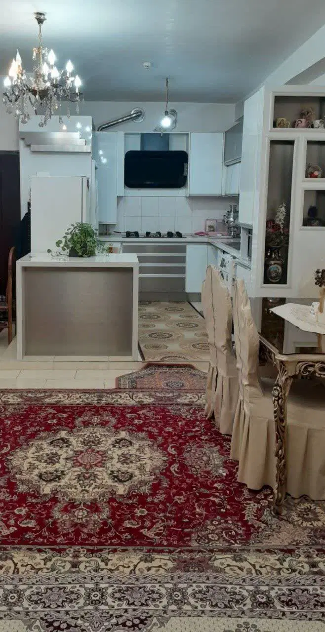 آپارتمان ۹۱ متری در طبقه ۱۰ شهرک رازی