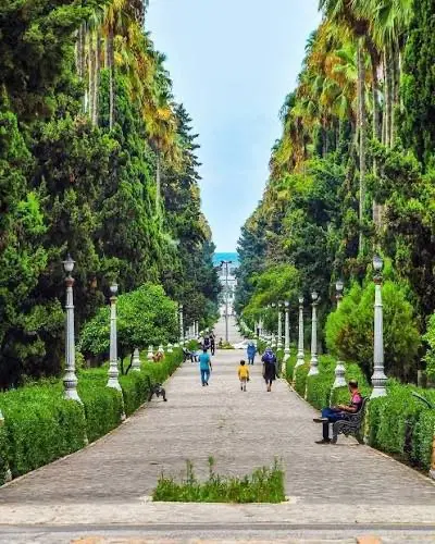اجاره ویلا دربست حیاط دار بلوار معلم