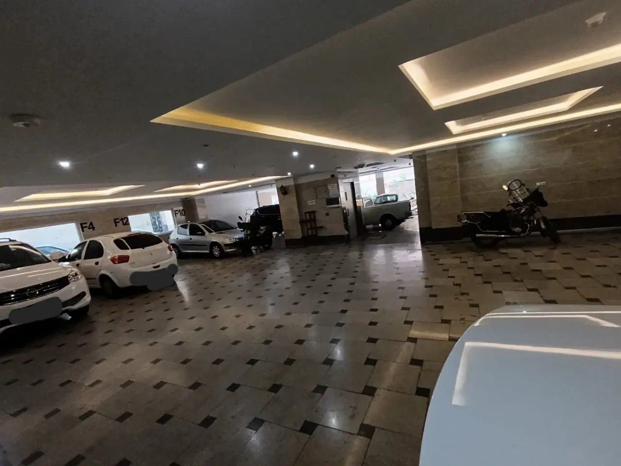 واحد ۸۰ متری فول امکانات