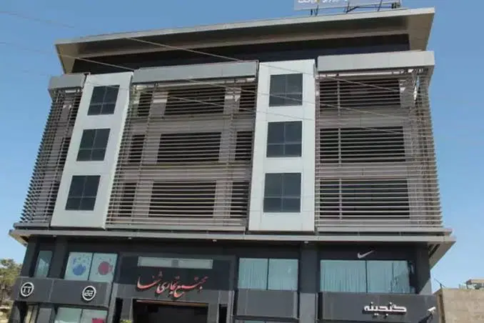 رهن واجاره مغازه ۶۵ متری داخل پاساژشفا،طبق همکف