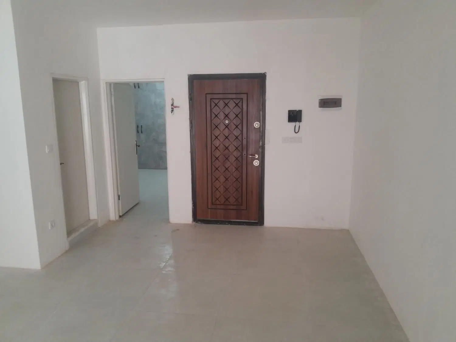 ۷۵متر واحد نوساز پارکینگ انباری طبقه اول