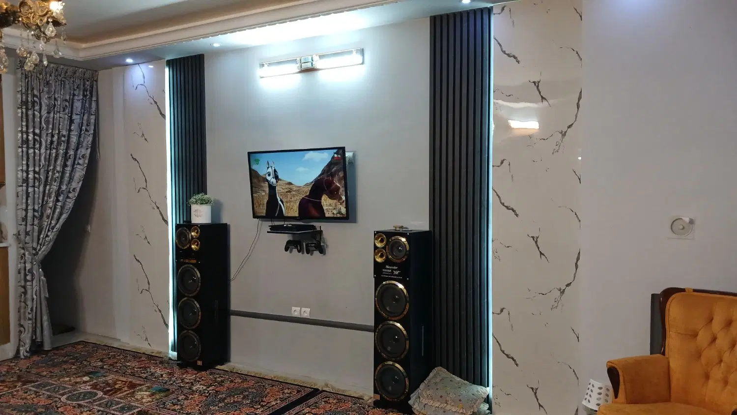 آپارتمان ۱۰۰ متری پارکینگ اختصاصی