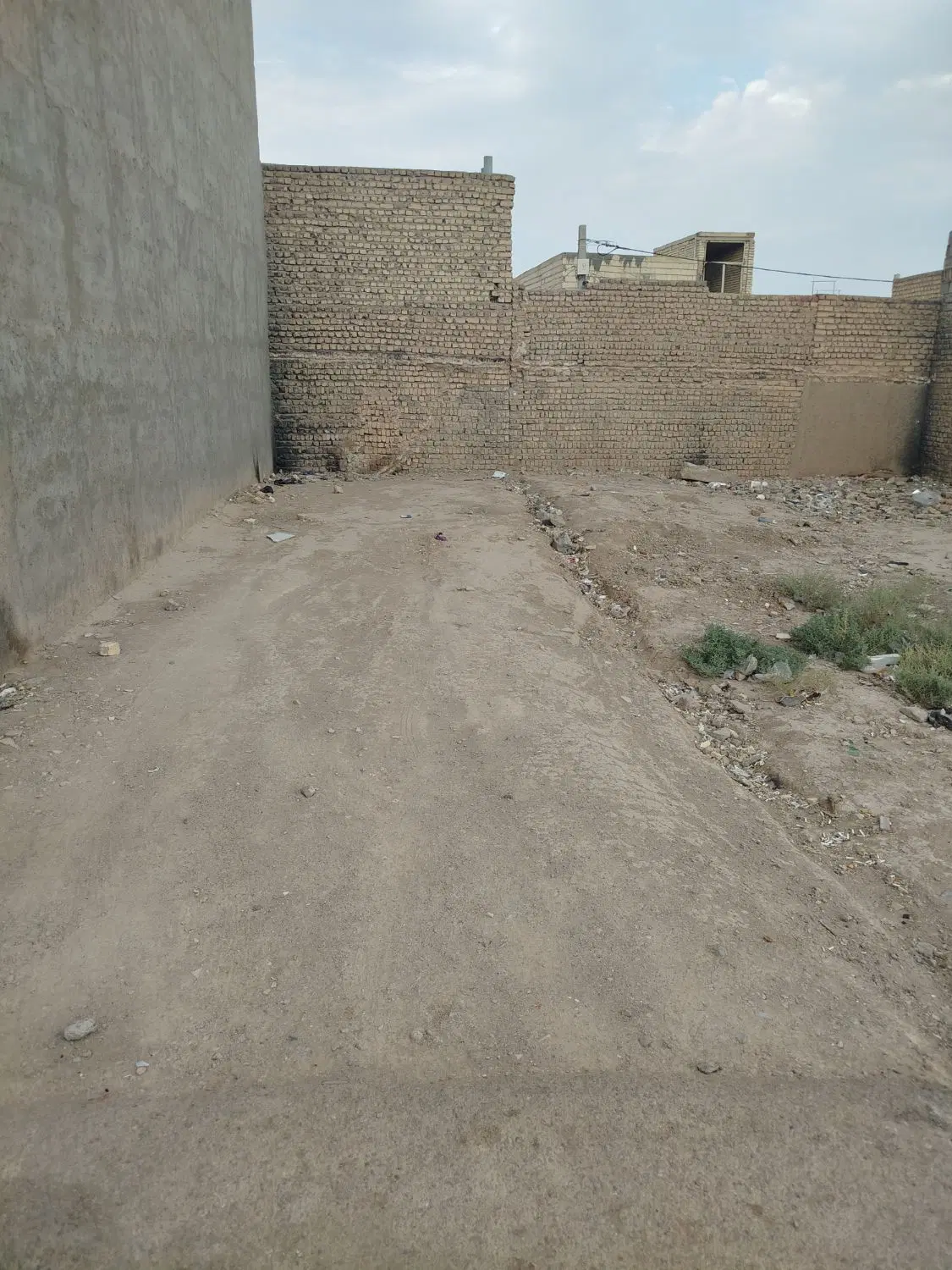 زمین مسکونی