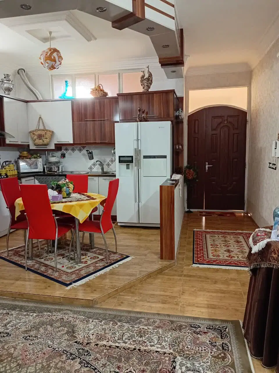 منزل ویلایی ۱۲۰ متری فلکه آزادی اوایل فرحبخش شرقی