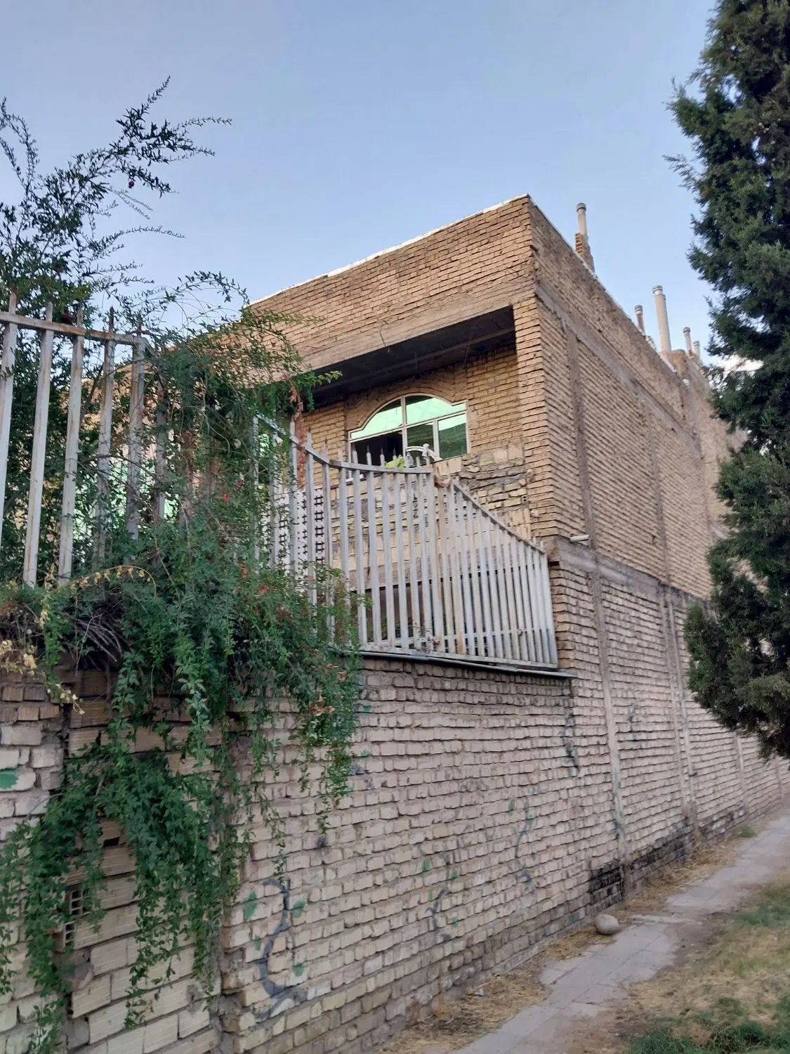آپارتمان ۵ واحدی