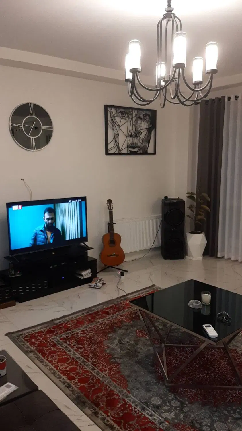 ۲۱۰ متر زمین ۴۰۰ متر بنا در ۴ طبقه با استخر و روف