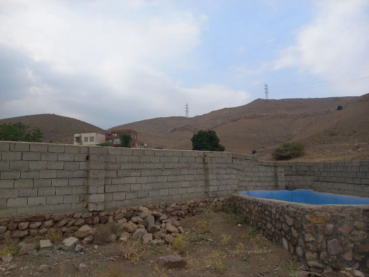۴۷۵ متر در فشند خیابان آسمان