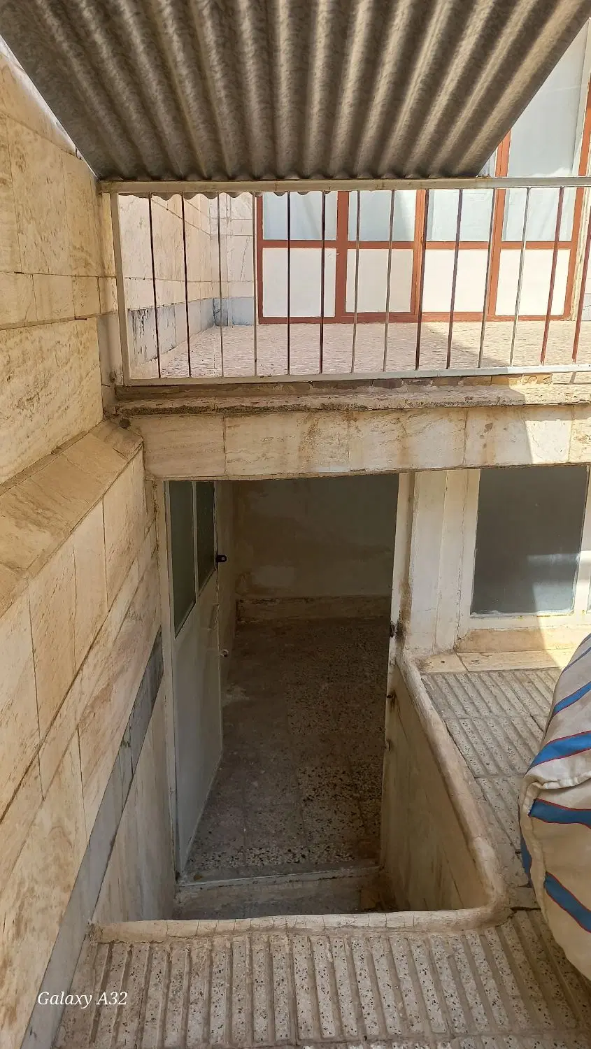 زیرزمین اجاره ای