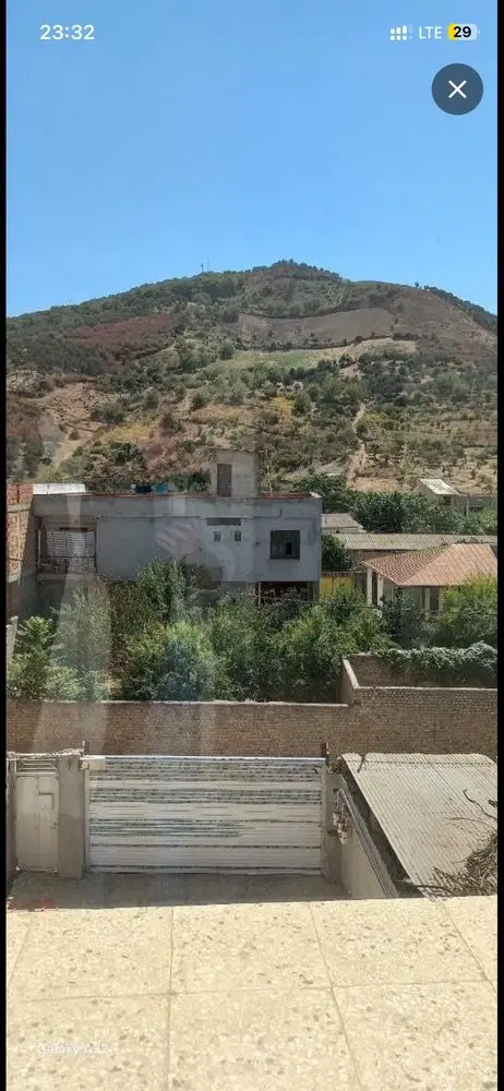 یه واحد ۱۲۰ متری