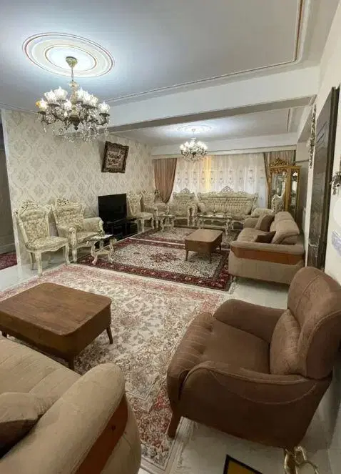 ویلایی.یک طبقه بالای پیلوت