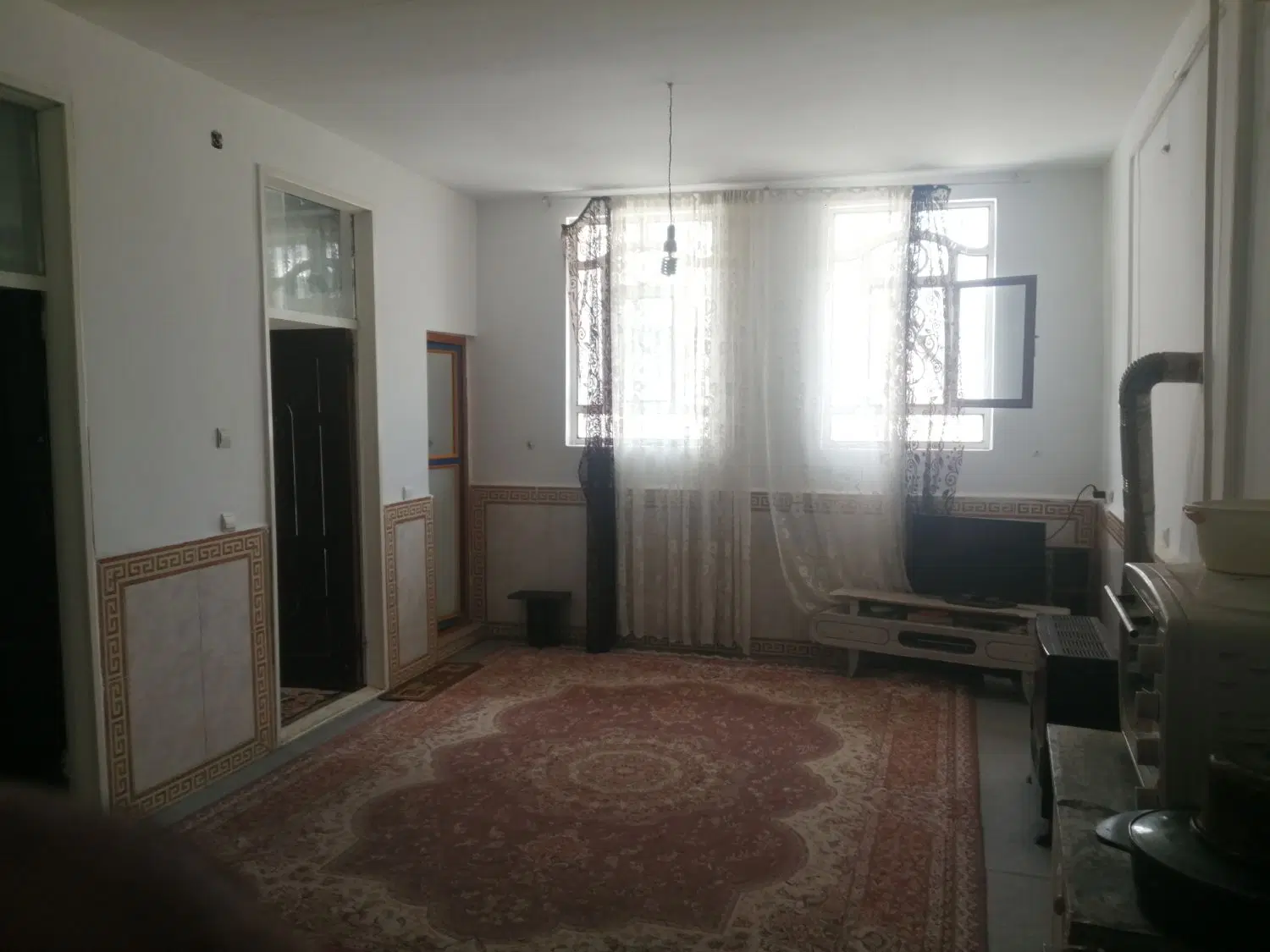 فروش واحد مسکونی یک طبقه با اسکلت طبقه دوم آماده