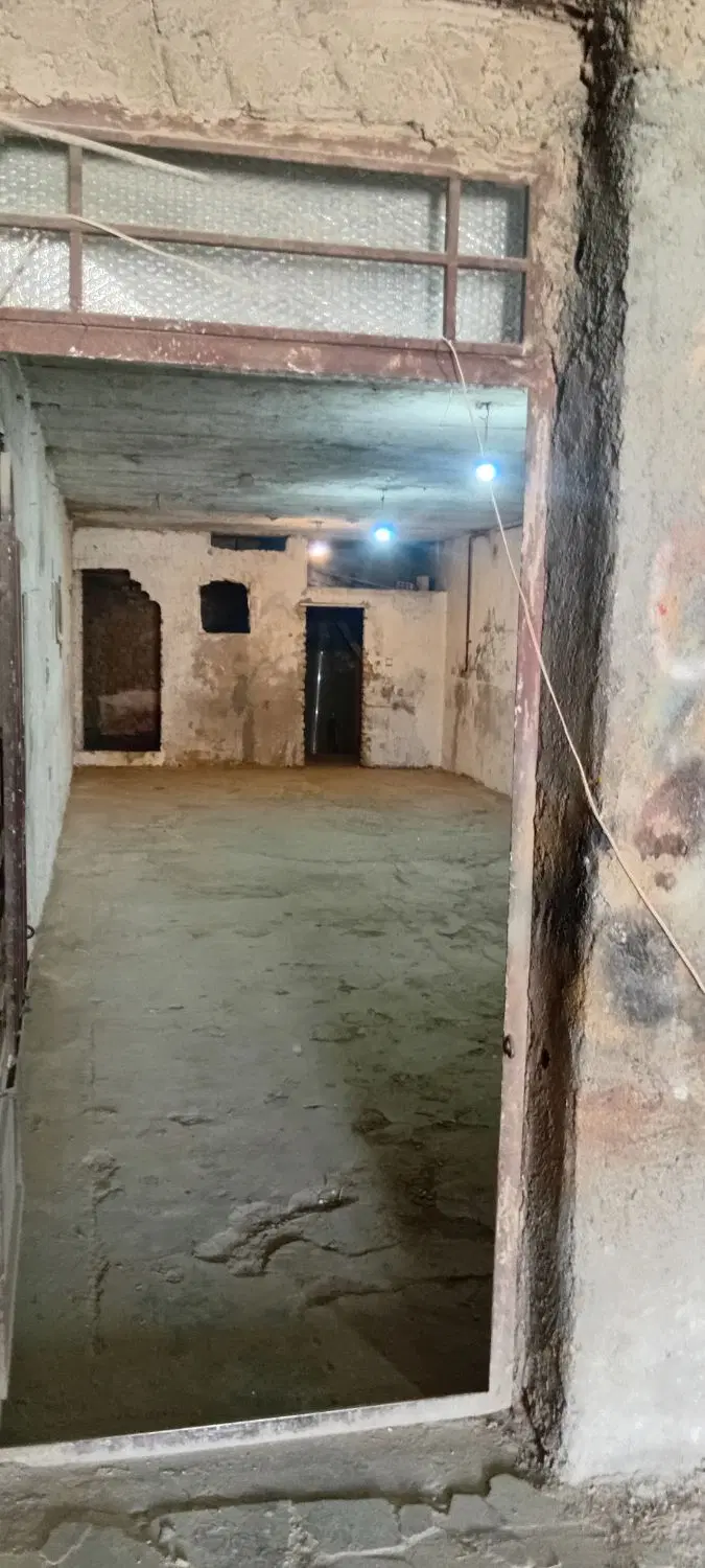 اجاره کارگاه یا انبار یا
