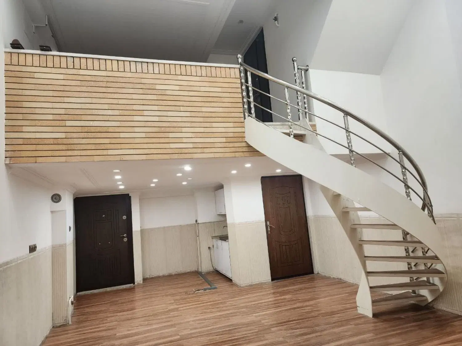 اجاره دفتر اداری تجاری خیابان مطهری