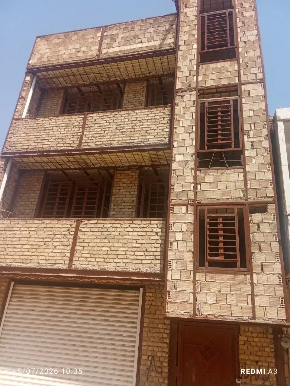 آپارتمان ۳ طبقه
