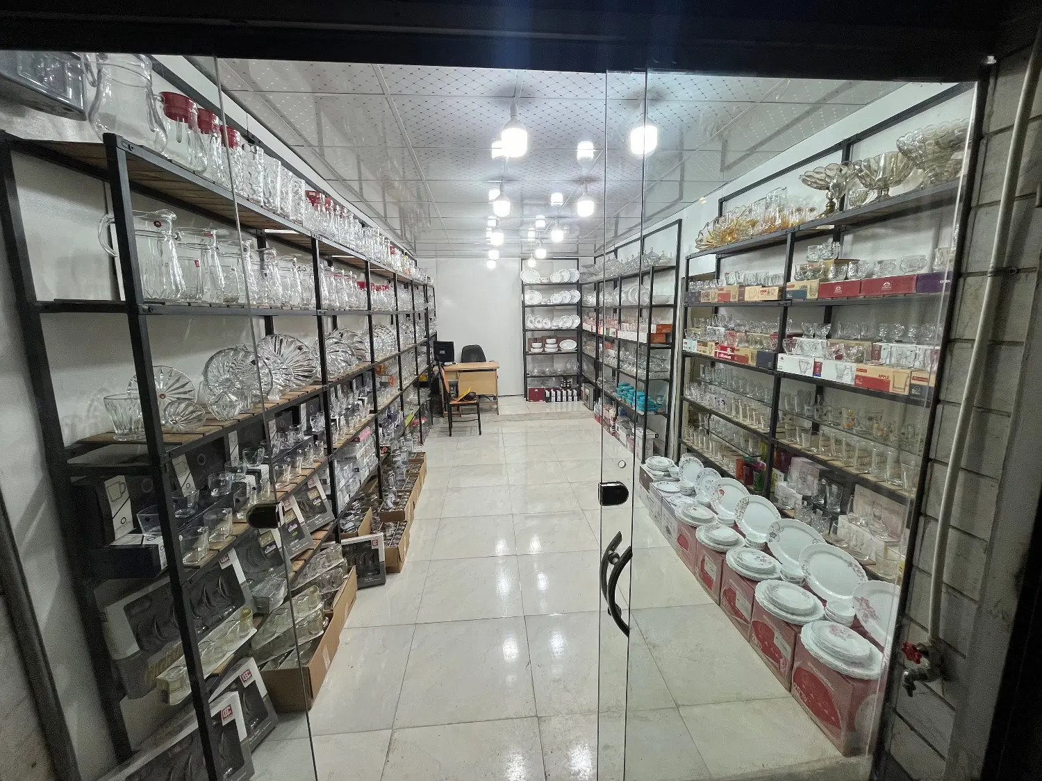 ملک ۷۳m (همکف تجاری + ۲ واحد موقعیت انبار - اداری)