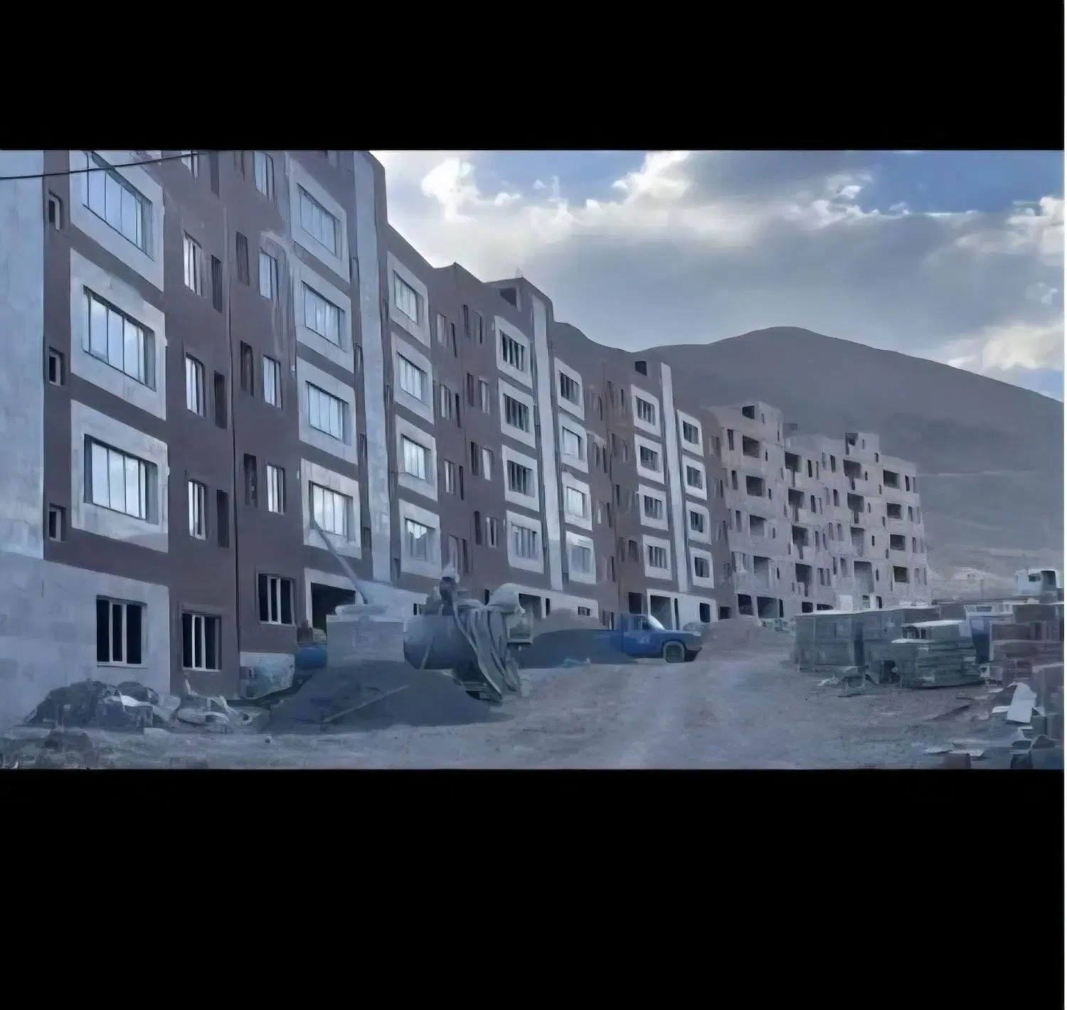 زمین باغی