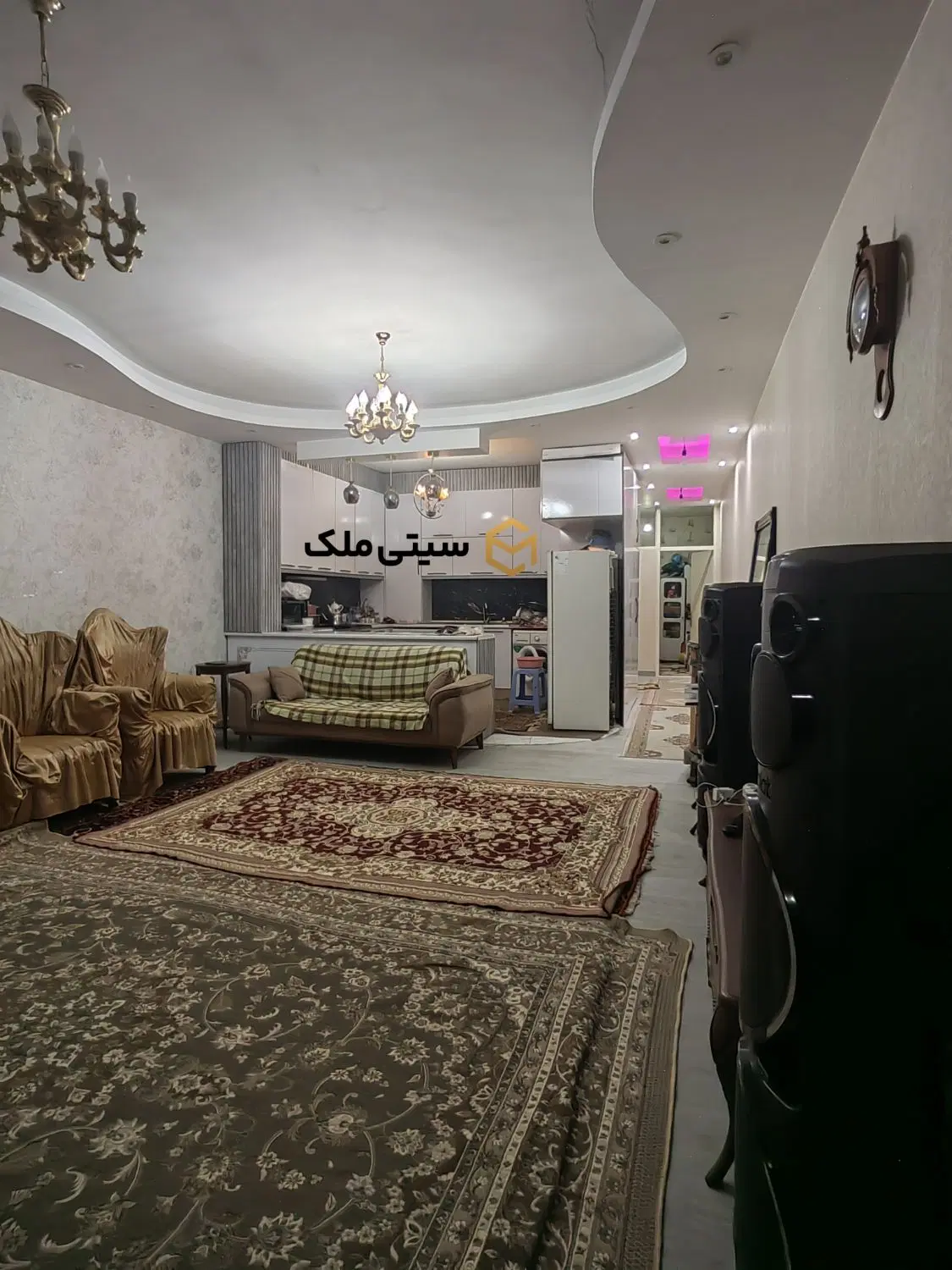 حیاط 115 متری، سجادیه جنوبی،ابوریحان، اخر شهناز
