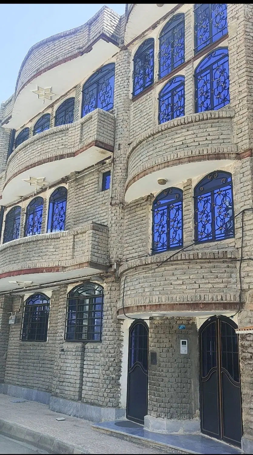 فروش ساختمان سه طبقه