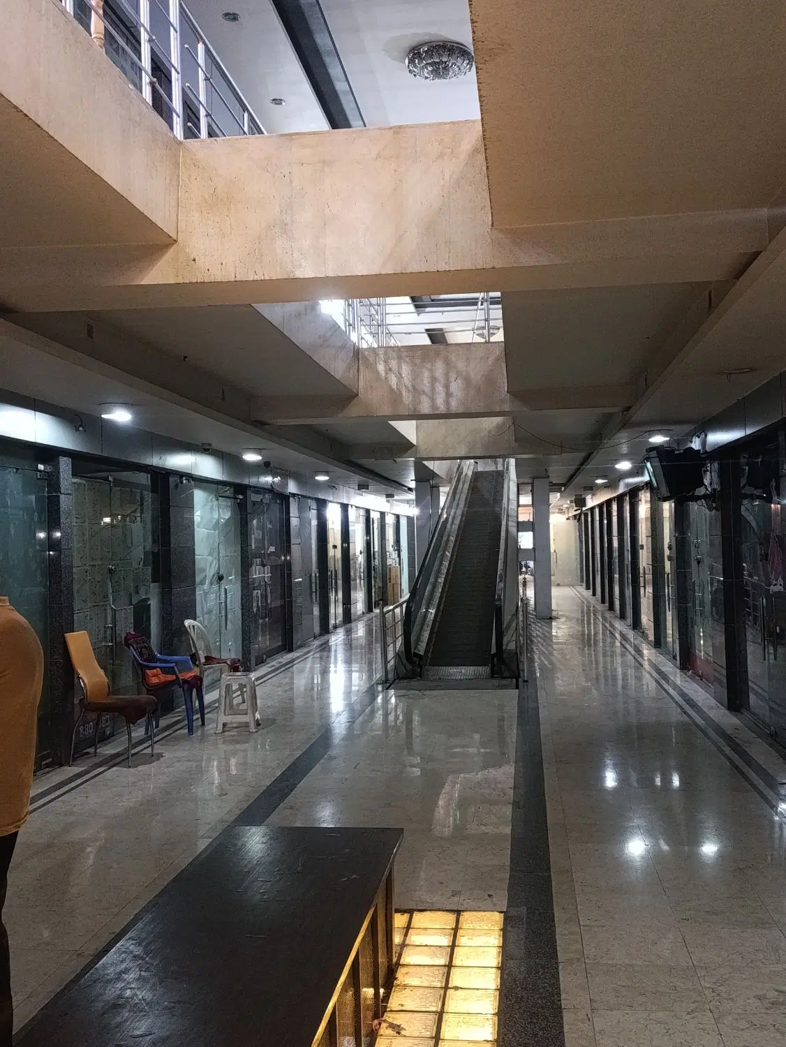 فروش واحد تجاری