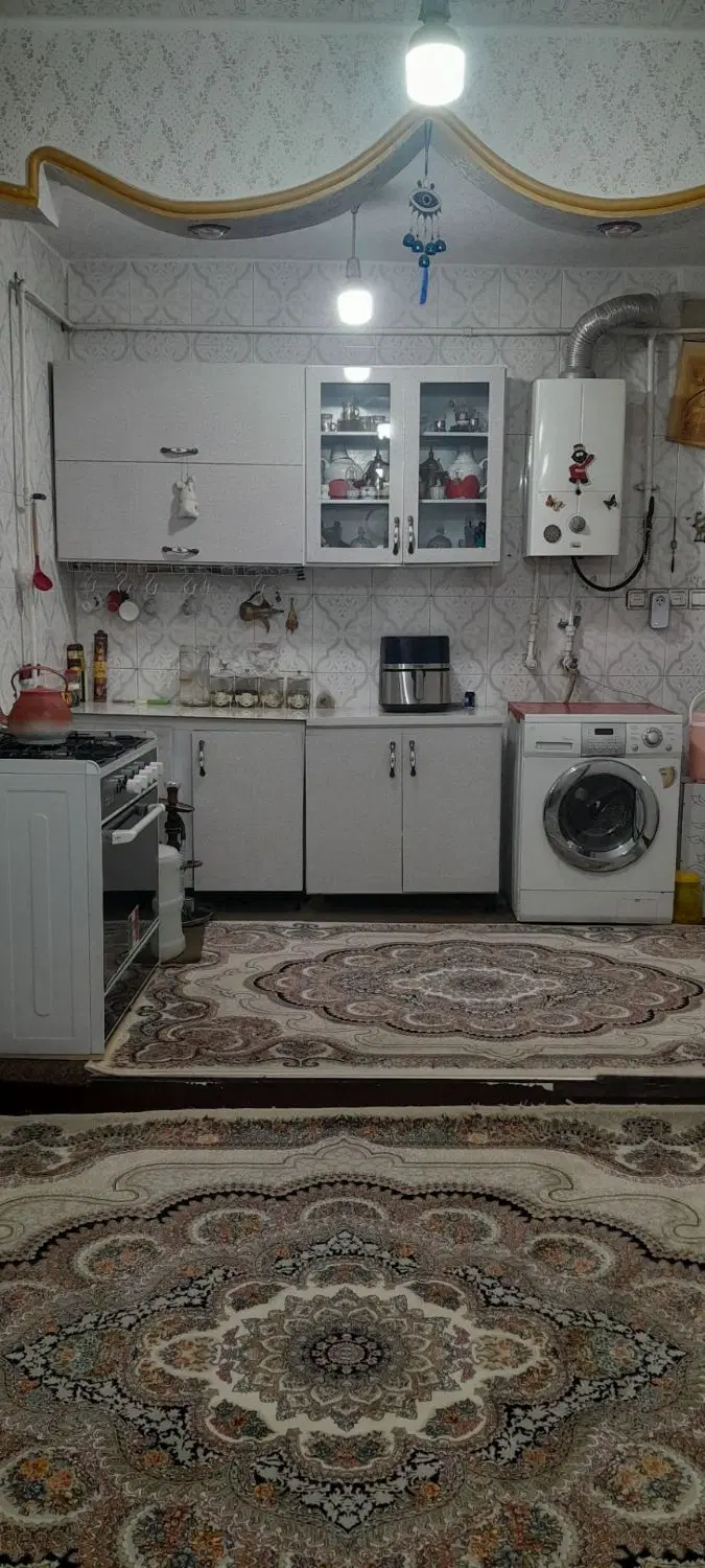 خانه فروش دو طبقه ۱۳۰متر کوی علوی