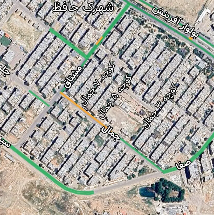 زمین 200 متری درب از ساختمان