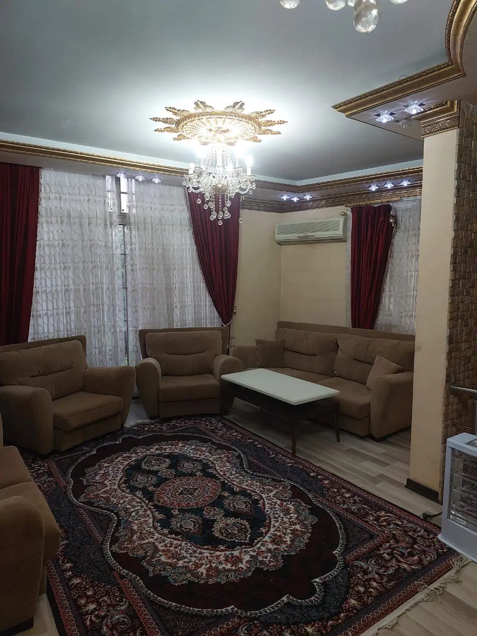 فروش ویلا دوبلکس 1500متر روبه میدان غریبکش