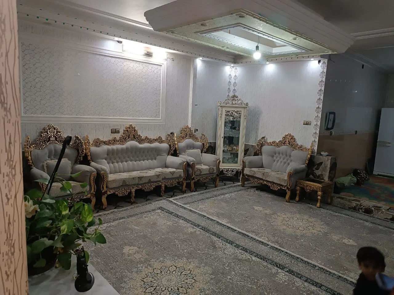 خانه و مغازه در کرونی