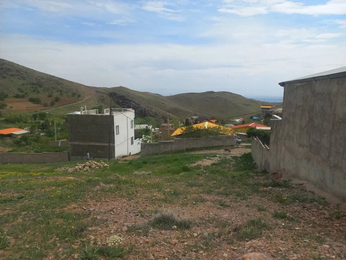 ۱۸۵ متر زمین مسکونی در روستای اتانک