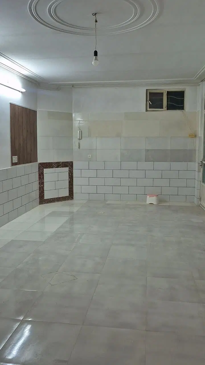 اجاره زیر زمین ۱۲۰ متری پر نور و حیاط دار