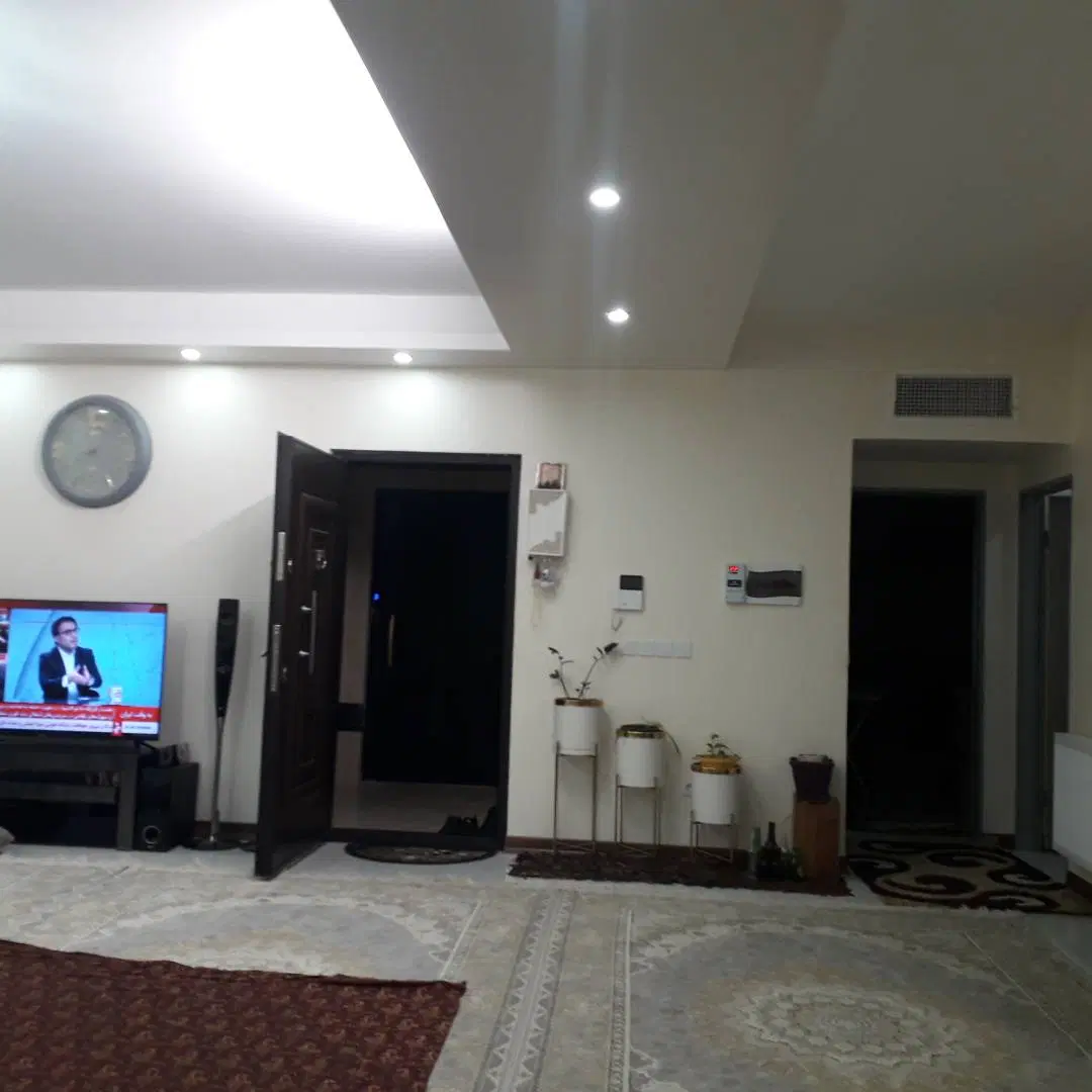 آپارتمان ۴ طبقه تک واحدی