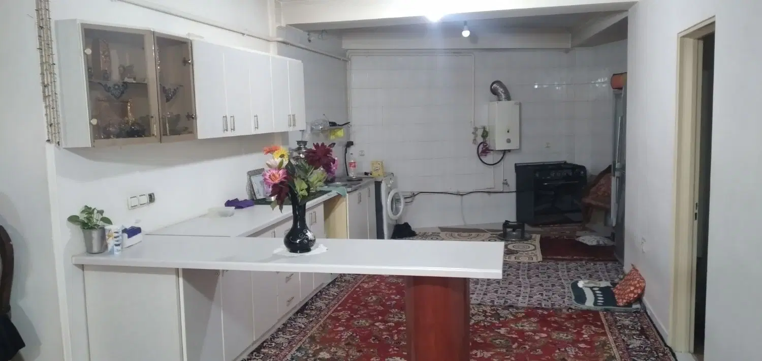 آپارتمان بر خیابان دارایی سوم ۱۷۱ متر