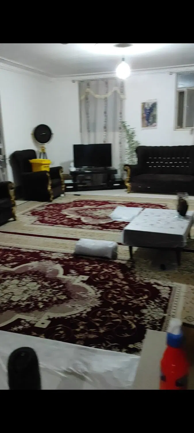 طبقه اول دو خوابه با پارکینگ