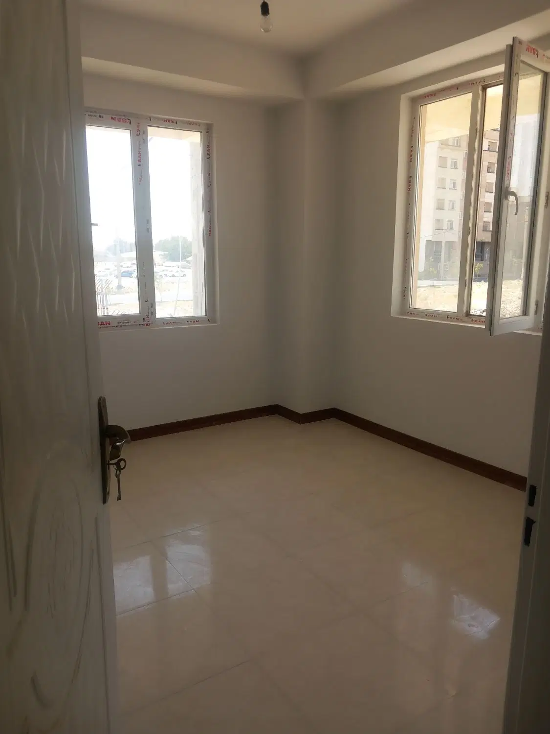 آپارتمان ۸۷متر آسانسور پارکینگ