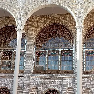 اجاره حیاط دربست