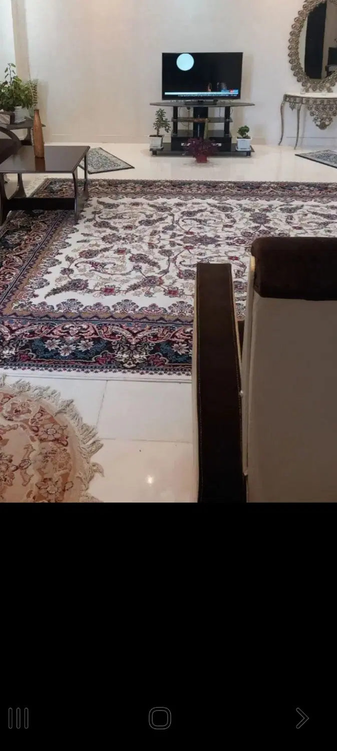 آپارتمان تک واحدی طبقه دوم