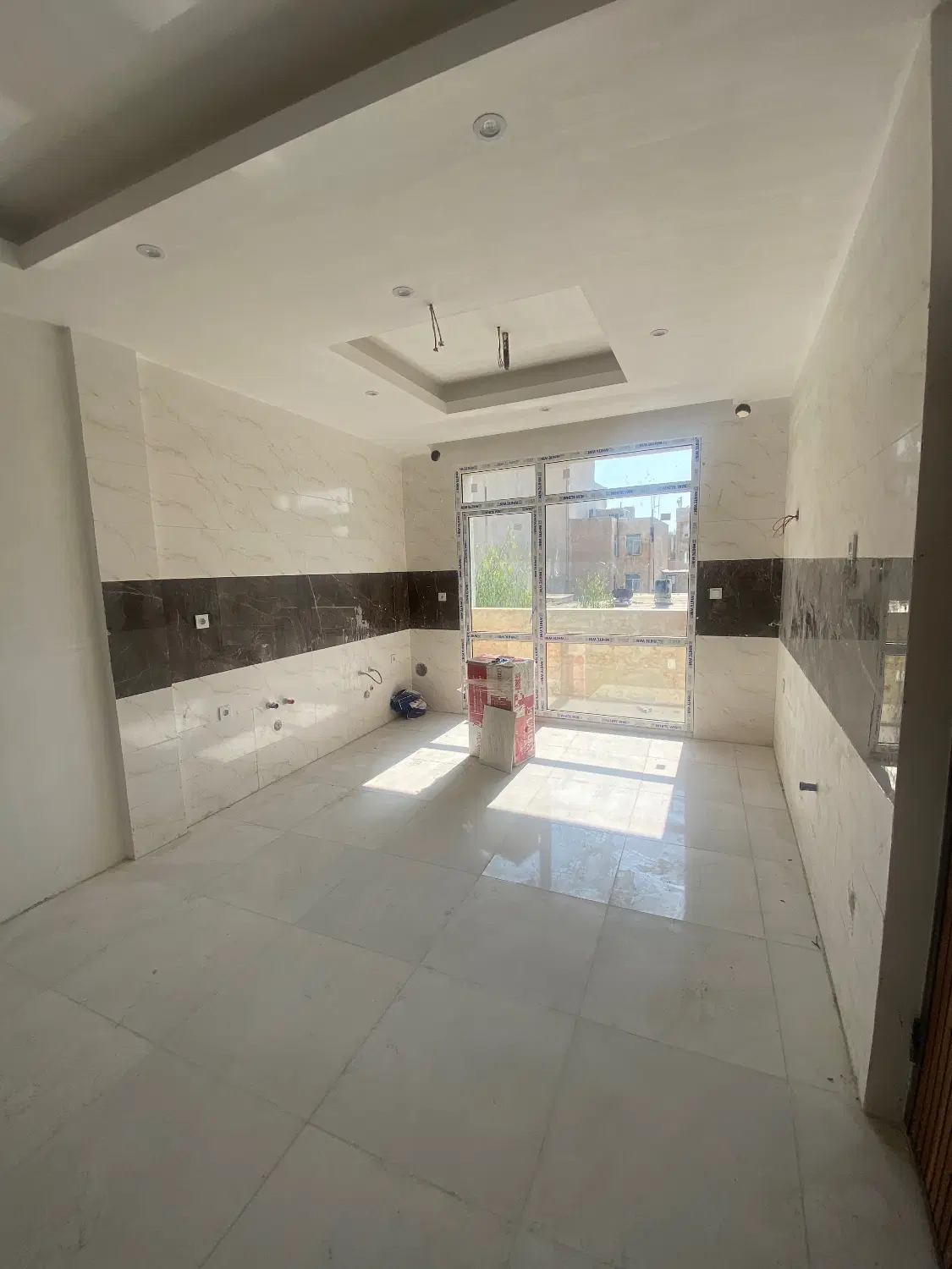 ۸۲متری نوساز با پارکینگ تاپ لوکیشن_املاک طایی