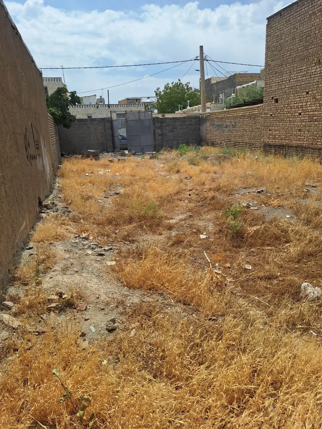 ۲۳۰ متر زمین مسکونی میدان آزادی خیابان پمپ گاز