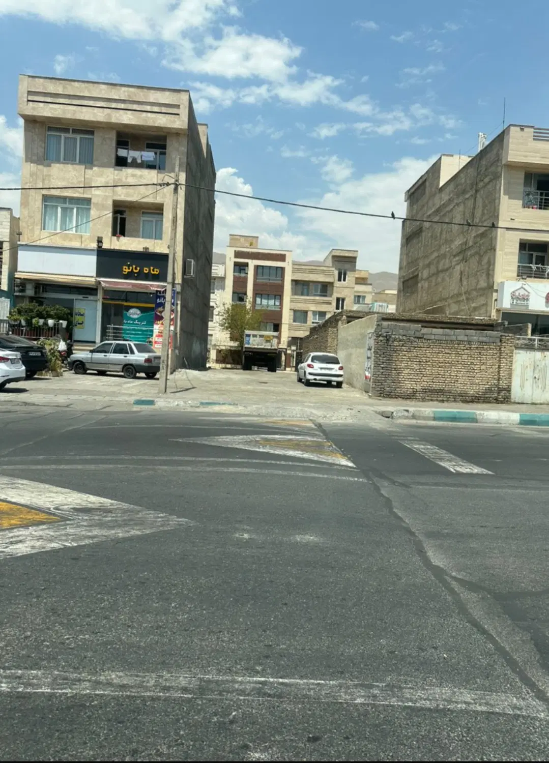 زمین۲۰۸متری باموقعیت تجاری در هوانیروز