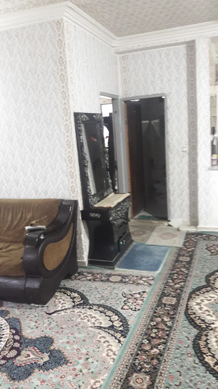 واحد 70 متر نزدیک خیابان ساری و میدان شهرداری