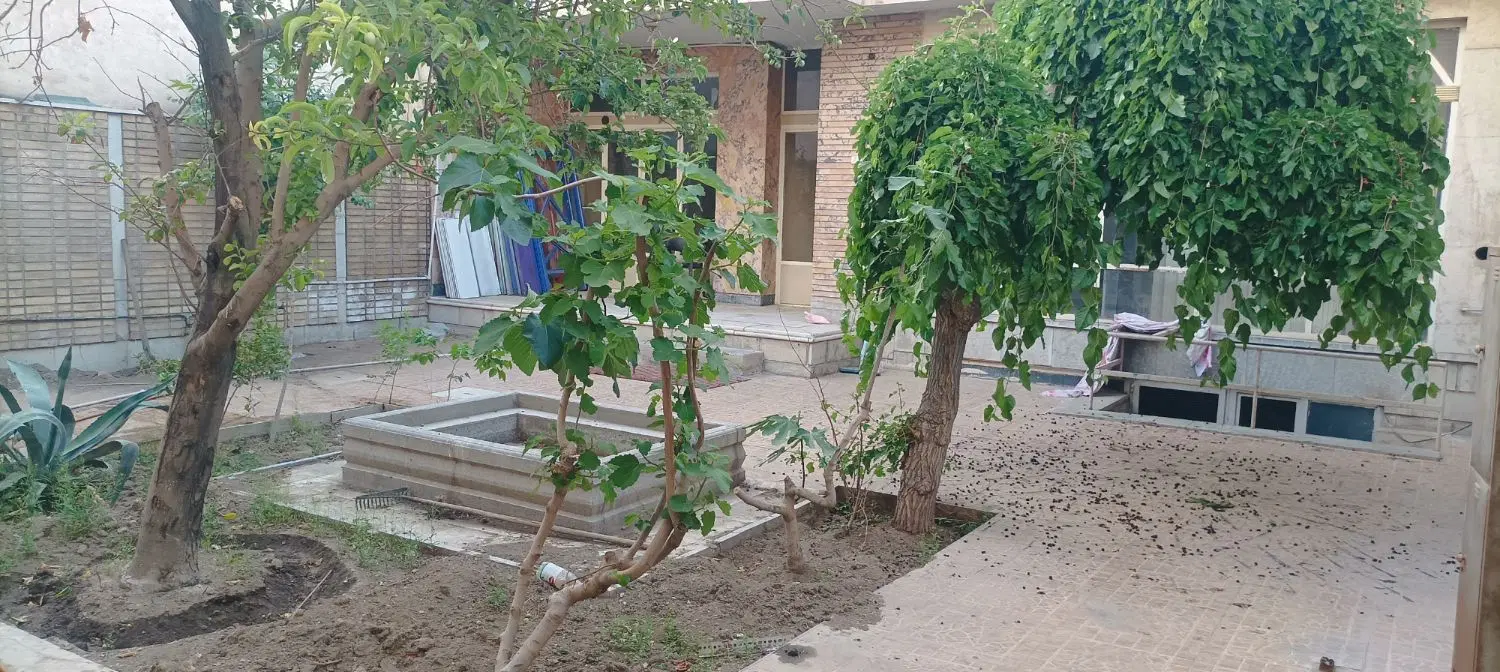 فروش منزل ویلایی دو طبقه .. اصفهان سه راه سیمین