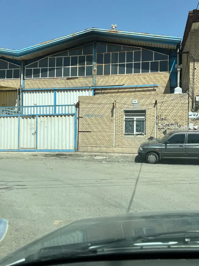 سالن فروشی لوکیشن عالی ابتدایی غفاری