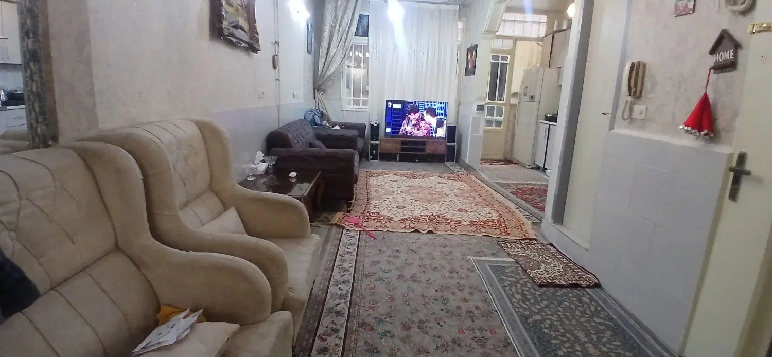 آپارتمان همکف تک واحدی حیاط دار