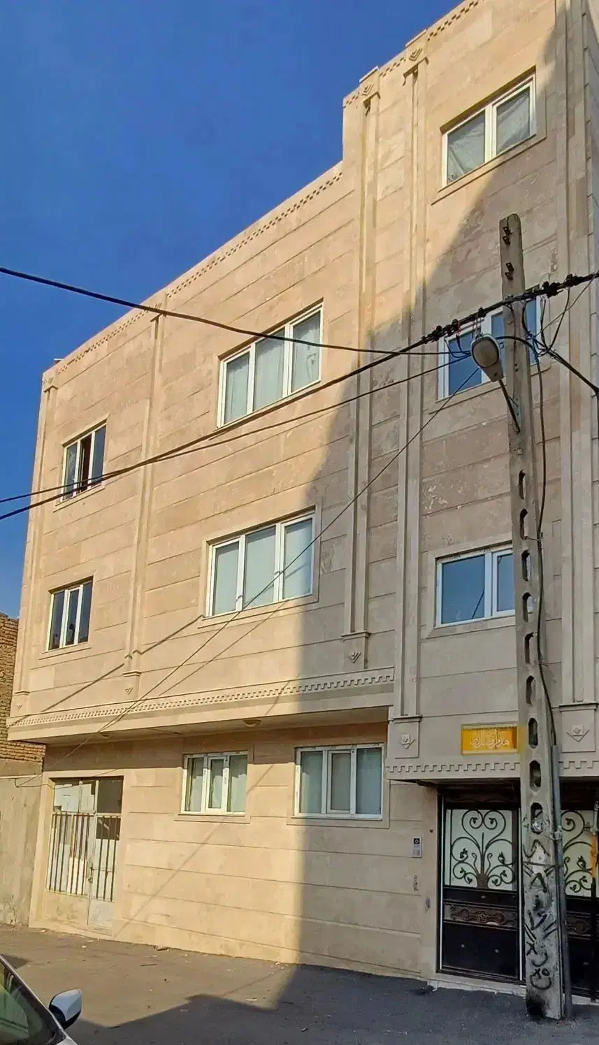 سه واحد آپارتمان+بهارخواب+حیاط خلوت+۱۰متر مغازه