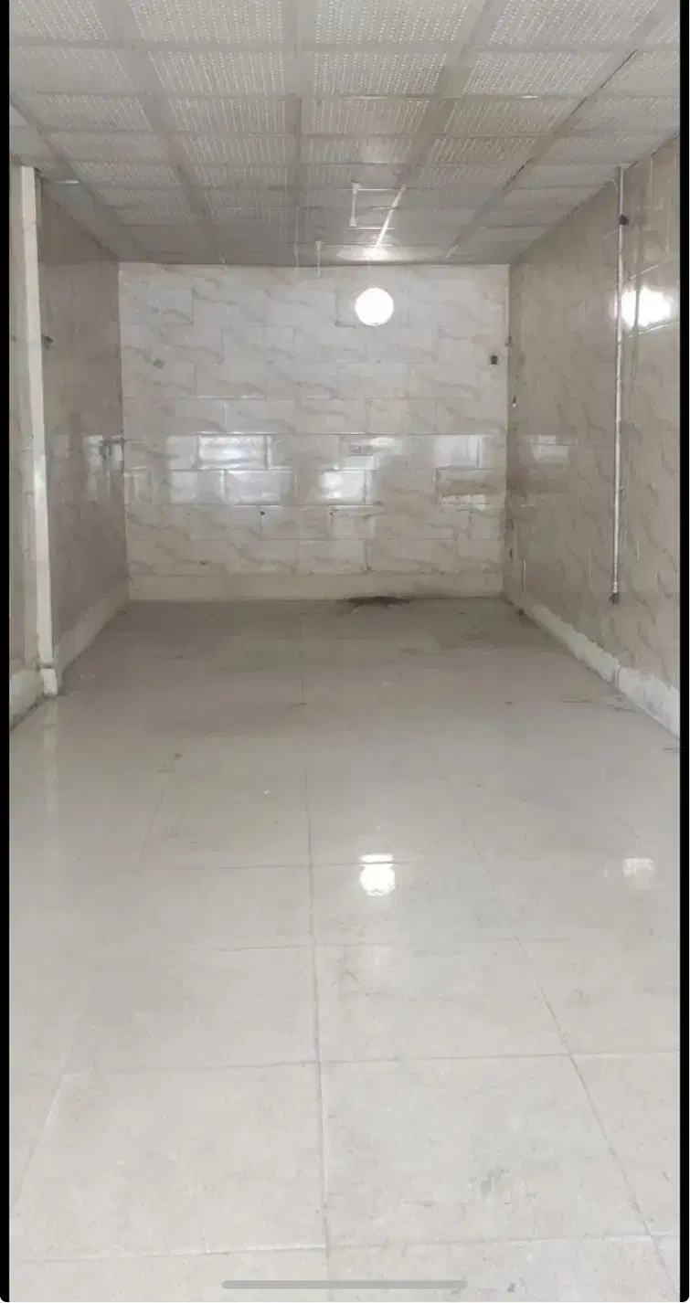 اجاره مغازه ۲۰متری با زیرزمین تجاری ۱۰۰متری