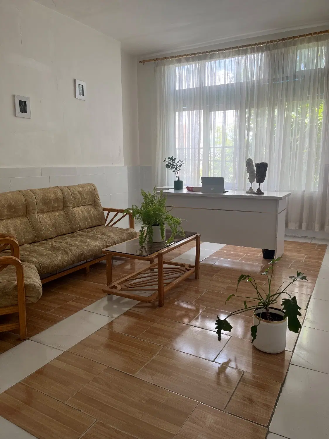 اجاره اتاق آماده با تجهیزات برای مشاوره