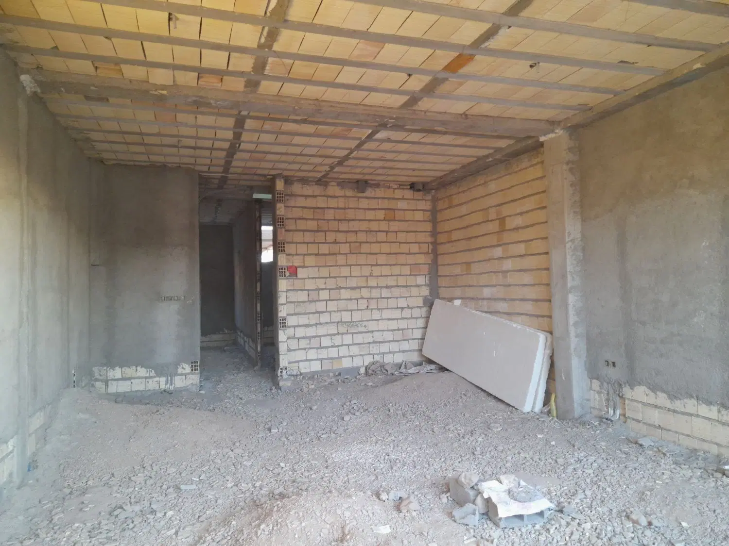 منزل نیمه ساز ۵۰ هکتاری مسکن ملی