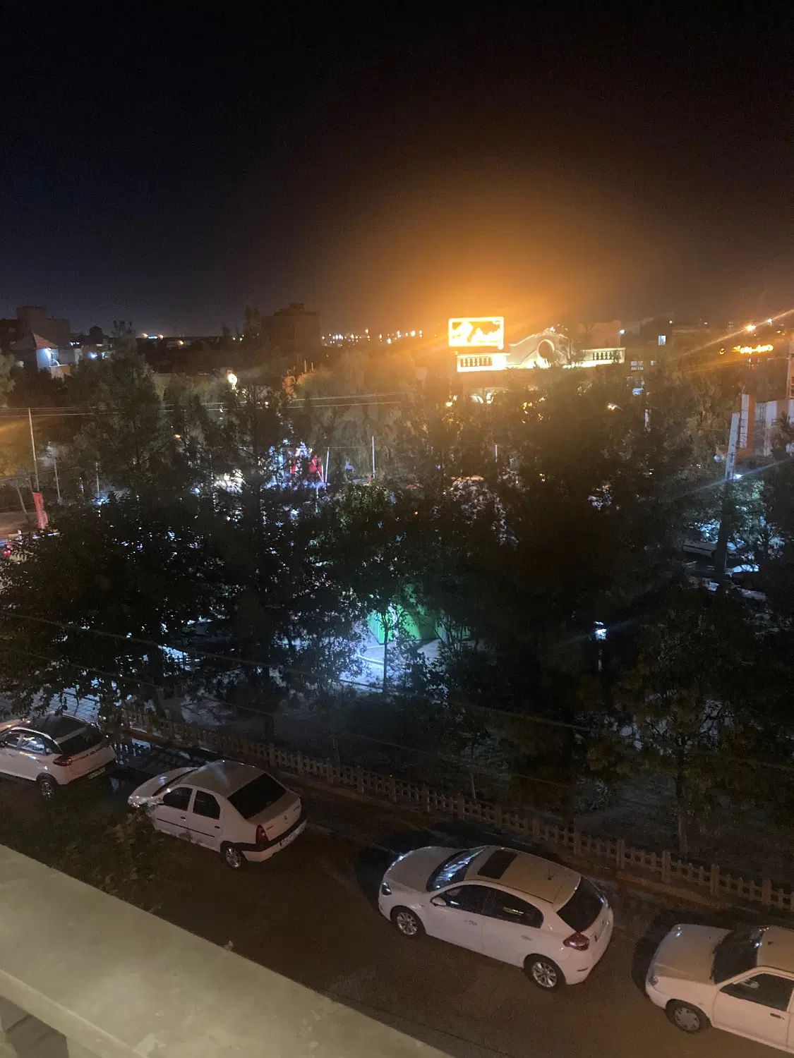 آپارتمان ۱۶۸ متر ۳ خواب تک واحدی