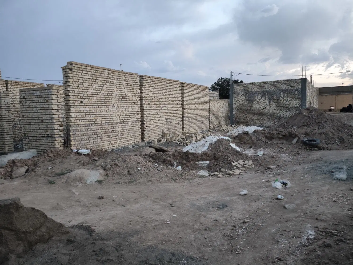 زمین 120 متری خیابان کارگر